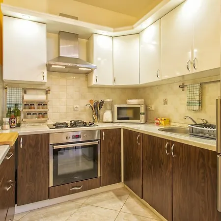 Апартаменти Living With Nature Пула