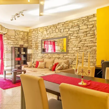 Living With Nature * Пула