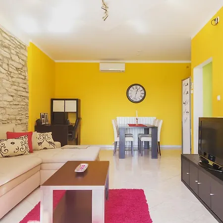 Living With Nature Апартаменти *