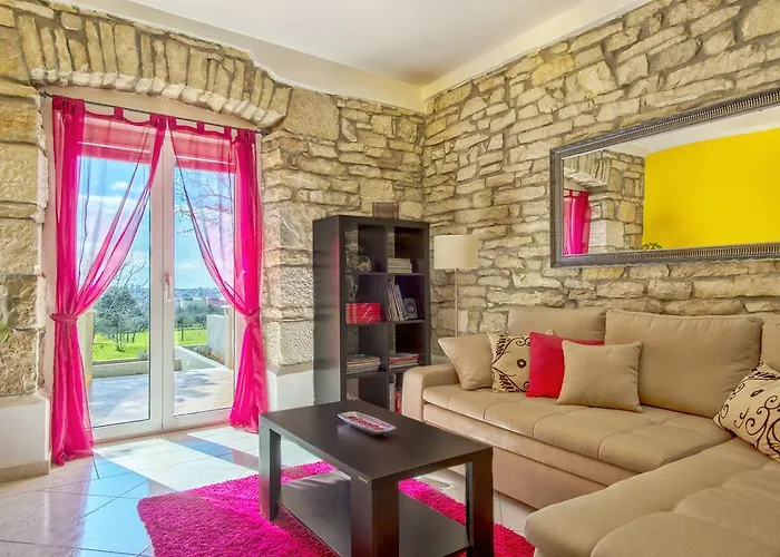 Living With Nature Pula